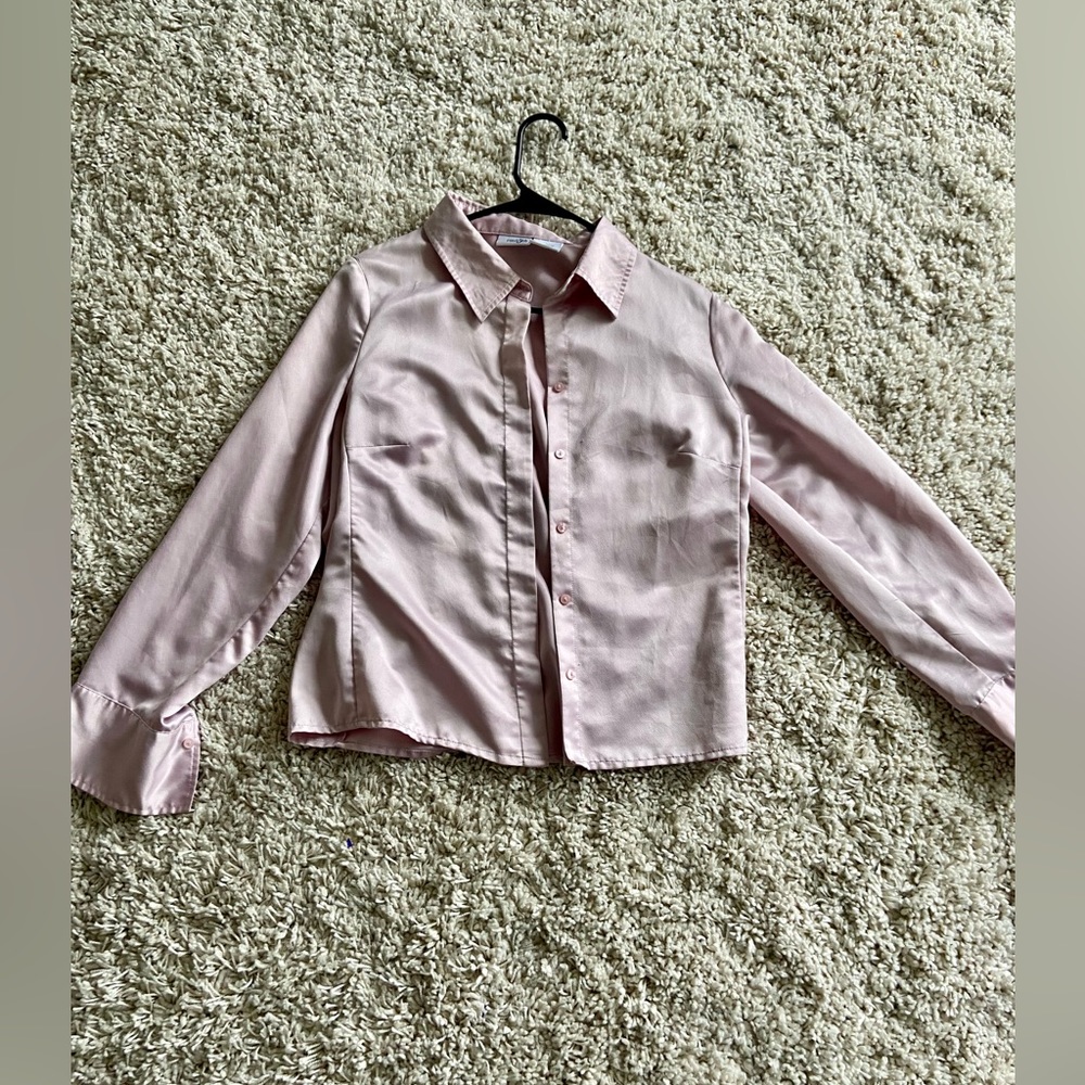 Silky lilac  button down top